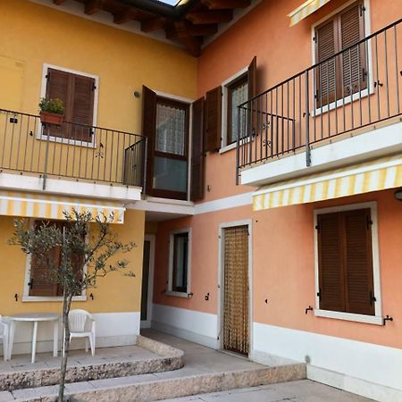 Magia Del Garda Apartment Кастельнуово-дель-Гарда Екстер'єр фото